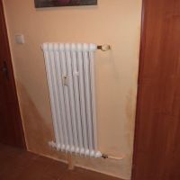Striekanie radiátorov , maľba teplovodných rúr